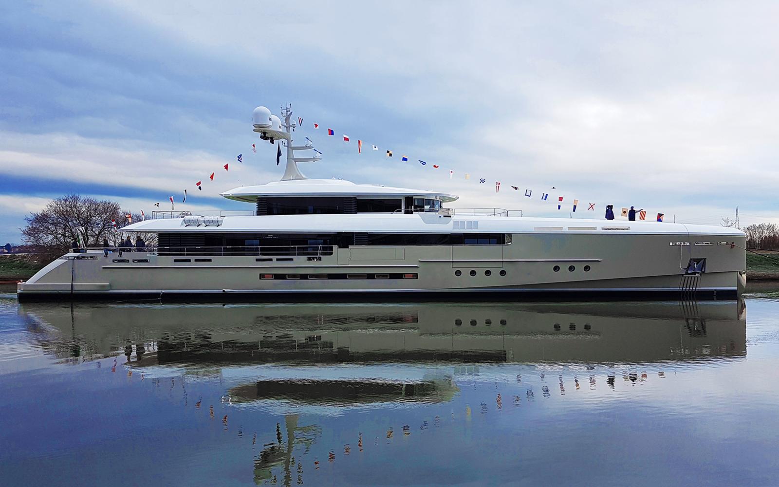 Yacht ENDEAVOUR 2, Rossinavi CHARTERWORLD Luxury Superyacht Charters